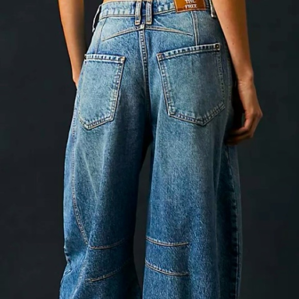 WE THE FREE FP Barrel Denim Jeans. Size 29 . Wore once /washed and I lost weight